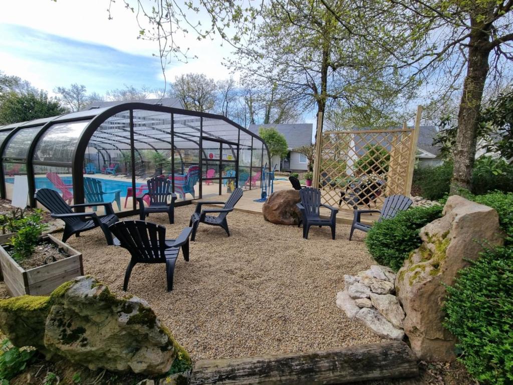 Les Chalets De Saumur, Piscine & Parc Boise, 100M Du Cadrenoir Zewnętrze zdjęcie